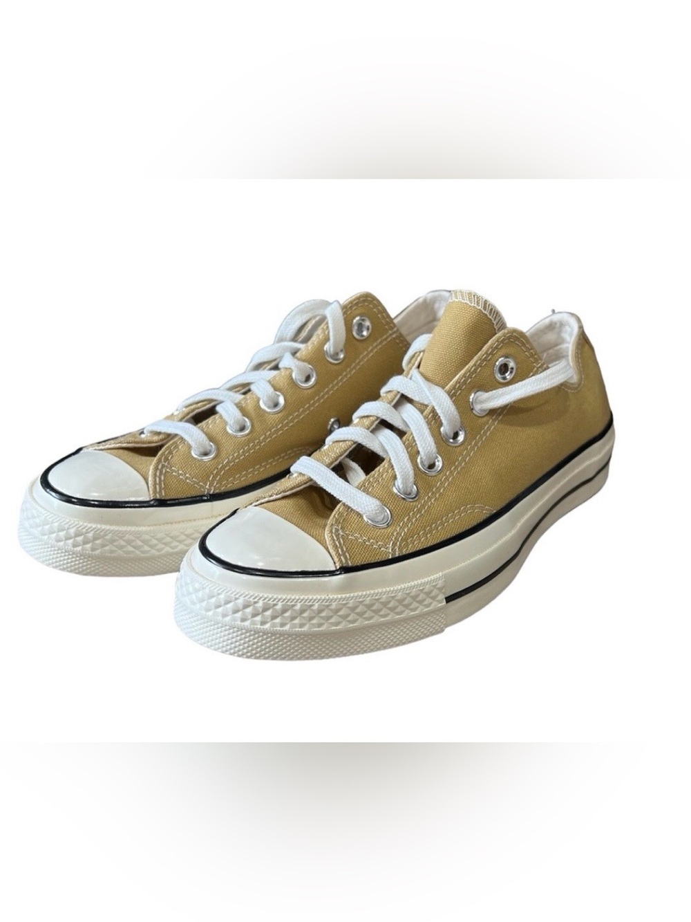 Women’s Canvas Low-Top Sneakers in Tan